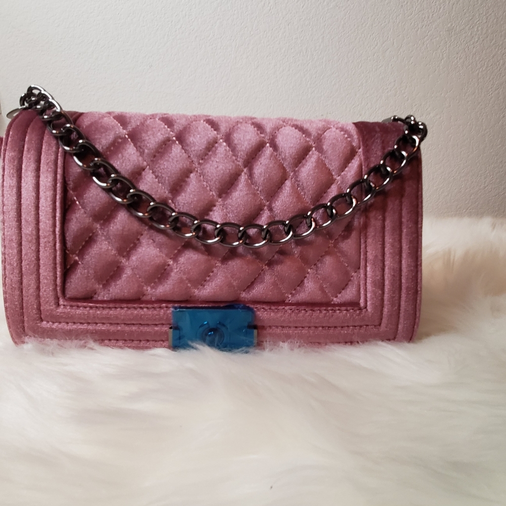 Purses - Picture 4 of 8